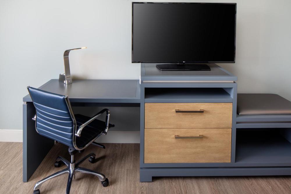 King Room - Hearing Accessible at Hotel Indigo Flushing - LaGuardia, photo 4